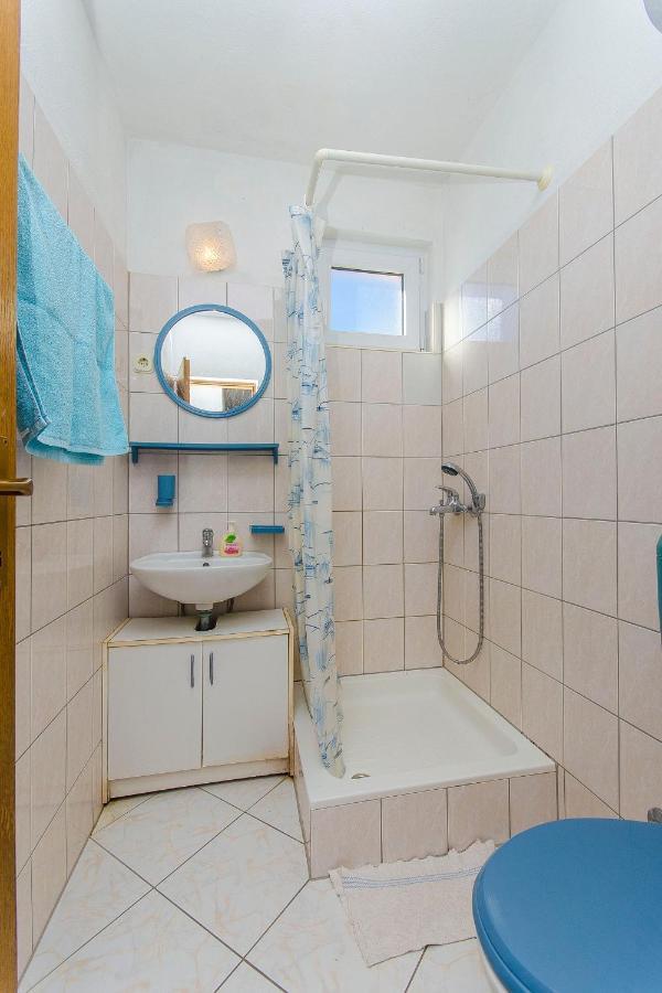 Apartments By The Sea Pisak, Omis - 2802 Esterno foto