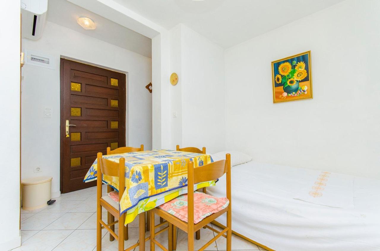 Apartments By The Sea Pisak, Omis - 2802 Esterno foto